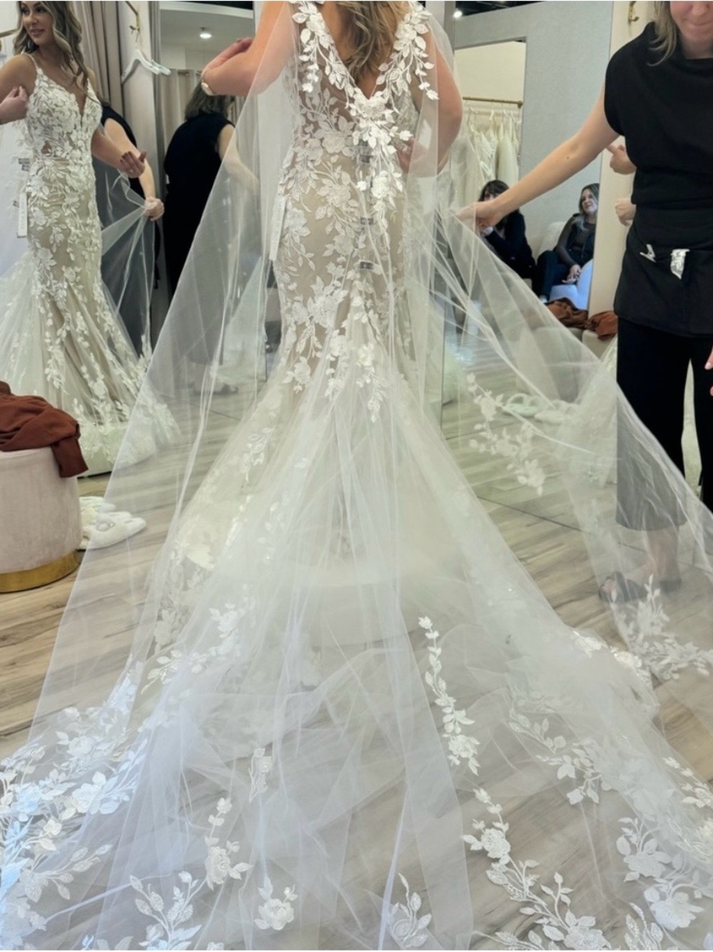 Enzoani Wedding gown cape